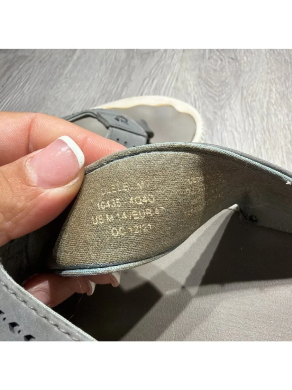 OluKai Ulele Sandals Mens Size 14 Gray Slip On Flip Flop Beach Casual Travel